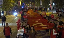 Malatya’da Cumhuriyet Bayramı kutlamalarında 70 metrelik bayrakla yürüyüş
