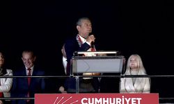Özgür Özel Bolu mitinginde: “Muhalefet cephe değil, Türkiye’nin demokrasisi”