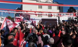 Özgür Özel: “Ekrem İmamoğlu’nu düşürmeye kalktılar ama İstanbullu demokrasi tokadını vurdu”