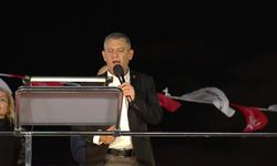 Özgür Özel: “Trump sayesinde oturulan koltuk meşru değildir”