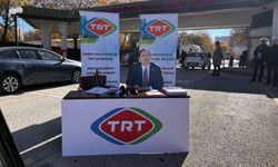 CHP’li Akdoğan TRT Önüne Stüdyo Kurdu: “TRT Bitti, Halkın Sesi Verilmiyor”