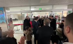 Ahmet Özer’den Van’da barış ve hukuk vurgusu: “Somut adımlar atılmalı, kayyum uygulaması son bulmalı”