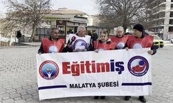 Birleşik Kamu-İş’e bağlı sendikalardan iş bırakma eylemi...Eğitim-İş Malatya Yeşilyurt Şube Başkanı Özdemir: Bütçede en büyük pay yolsul halkımızın tamamına ayrılmalıdır