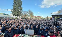 Manisa, Gülşah Durbay’a veda etti: Alkışlar ve beyaz güllerle son yolculuk