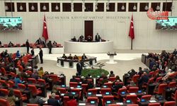 TBMM’de 2026 Bütçesi Görüşmeleri Başladı: Bakanlarla Tokalaşma Yoğunluğu Nedeniyle Oturuma Ara Verildi