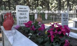 CHP Lideri Özel, Saruhanlı’da Muharrem Ekici ve Hasan Eroğlu’nun kabrini ziyaret etti