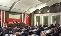 Haber Başlığı: CHP’de "Seçim Yılı" Seferberliği: Özgür Özel 81 İl Başkanına Talimatı Verdi!