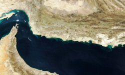 Hürmüz’de Tehlikeli Tatbikat