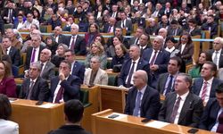 Özgür Özel: “Bıçak kemikte, bu zulme katlanmak zorunda değilsiniz”