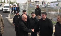 Diyarbakır'da Nevruz Coşkusu: 12 Bin Polis Görevde, Binlerce Kişi Alanda