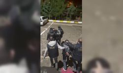 Diyarbakır’da Nevruz’daki O Pankarta Şafak Operasyonu: Terör Örgütü Mensuplarının Fotoğraflarını Açanlar Yakalandı!