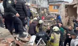 İstanbul Fatih'te Korkutan Çökme: Enkaz Altında Kurtarma Çalışmaları Sürüyor!