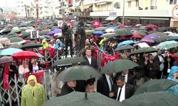 Kuşadası’nda "Hodri Meydan" Sesleri! Özgür Özel’den Erdoğan’a Seçim Çağrısı: "Çıkar Özlem’i Karşımıza, Sandığı Koyalım!"