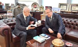 MHP’de Şok İstifa! İzzet Ulvi Yönter "Gördüğüm Lüzum Üzerine" Diyerek Görevi Bıraktı