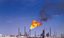 Saudi Aramco, İran İHA Saldırısı Sonrası Ras Tanura’daki Faaliyetleri Durdurdu