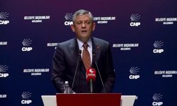 Özgür Özel’den Gözyaşlarıyla "Vefa" Çıkışı