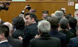 Özgür Özel’den "Yarım Tost" Çıkışı: "Evlatlarımızı Veresiye Defterine Düşürenleri Bu Millet Affetmeyecek!"