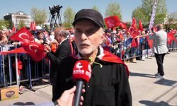 Sakarya Sokaklarında "İmamoğlu" ve "Seçim" Feryadı: "Ekrem İmamoğlu Tek Başına Olsa Kazanacak, Ondan Korkuyorlar!"