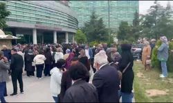 Malatya'da deprem paniği: Vatandaşlar sokaklara döküldü, Eğitim ve Araştırma Hastanesi'ndeki hastalar bina önüne çıktı