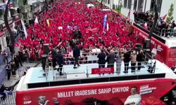Özgür Özel Karabük'ten taşeron işçilere müjdeyi verdi: "O sandık gelecek, kadro bileğinizin hakkıyla sizin olacak!"