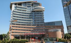 CHP'de Kadınlar İsyan Bayrağını Açtı! "Saray Kayyımına Teslim Etmeyeceğiz!"