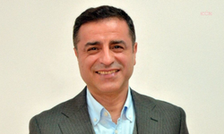 Demirtaş’tan Ankara’ya Sürpriz Çağrı: "Bahçeli Kapıya Gidip O Gazetecinin Elini Tutmalıydı!"