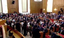 Dervişoğlu'ndan iktidara ezber bozan "Öcalan" çağrısı: Meclis'te çoğunluğunuz varsa referandum yapın!