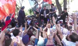 Özgür Özel Ödemiş'te Römorka Çıktı: "Biz Kimseyi Arkada Bırakmayız, Arkada Bıraktığımız Kişisel Hırslardır!"