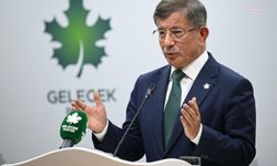 Ahmet Davutoğlu'ndan Siyasette Tarihi Karar: Gelecek Partisi Siyasi Faaliyetlerini Sonlandırıyor