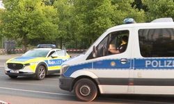 Berlin’deki Onur Yürüyüşü Saldırısında Şüpheli Aranıyor: Polis "Tehlikeli ve Silahlı" Diyerek Uyardı!
