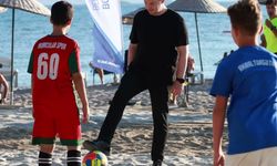 Bodrum Sahillerinde Görülmemiş Coşku: Çocuk Plaj Futbol Şenliği Muhteşem Görüntülerle Başladı!