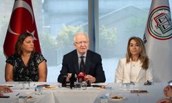 İbrahim Kaboğlu'ndan Netanyahu için çağrı: "Yakalama kararı gecikmeden uygulanmalı"