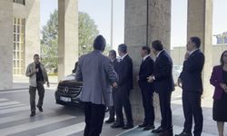 Özgür Özel’den İlk Grup Toplantısı: "Kurulduğunda Ana Muhalefet Olan Başka Parti Yok!"
