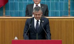 "Partinin Adı ve Logosu Değişir Ama Bizi Bölüp Parçalayamazlar": Özgür Özel’den Veda Tadında Tarihi Çıkış!