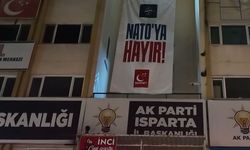Saadet Partisi'nden valiliğe şok dava: 'NATO'ya hayır' pankartının cezası yargıya taşınıyor!