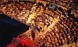Tarih ve Sanatın Muazzam Buluşması: Bergama Tiyatro Festivali 7. Kez Kapılarını Açıyor!