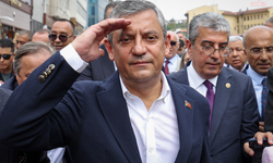YENİ Parti'de Tarihi Gün! Özgür Özel Aylar Sonra Liderliğini İlan Etti: İşte İlk Karar