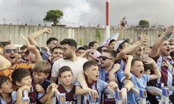 Mohamed Salah Trabzon'a Ayak Bastı: Havalimanında 25 Bin Taraftarla Tarihi Karşılama!