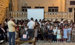 Tarihi Kilisede Gece Ayini: Süryani Cemaati Midyat'taki Anma Programında Buluştu