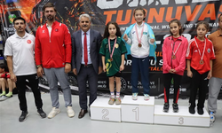 Malatya'da Uluslararası Güreş Heyecanı: 15 Ülkeden 1.019 Sporcu Minderde Ter Döktü
