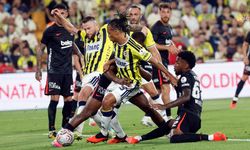 Beşiktaş Derbide Fenerbahçe'yi 2-1 Mağlup Etti