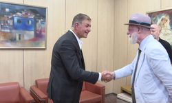 İzmir Edebiyat Festivali Başladı: Livaneli ve Manguel Onur Konuğu