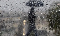 Meteoroloji'den 6 İle Sarı ve Turuncu Alarm: Hava Sıcaklıkları Düşüyor, Kuvvetli Yağış Geliyor