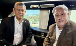 Özgür Özel'den Siyasette Kartları Yeniden Karma Hamlesi: Mansur Yavaş'ın Adaylığı Çok Önemli Bir Seçenek