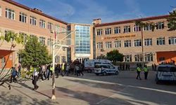 Turgutlu’da lise önünde silahlı olay: Yaralı öğrenciler olduğu ihbarı