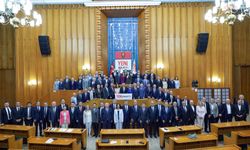 YENİ Parti'de Yeni Yasama Yılı Mesaisi: Vekiller Özgür Özel Başkanlığında Toplanıyor
