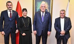 Gazetecilerden İYİ Parti’ye Kritik Ziyaret: 24 Ekim Protestosuna Destek Çağrısı!