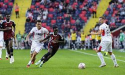 Burak Yılmaz Yönetimindeki Çorum FK Deplasmanda Gaziantep FK'yi Farklı Geçti: 0-3