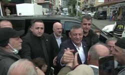 Özgür Özel Arhavi Pazarında Vatandaş ve Esnafla Buluştu
