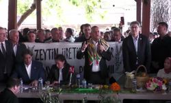 Özgür Özel, Balıkesir'de zeytin üreticisiyle buluştu: 'Antik çağlardan beri ilk kez zeytin üreticisi bu kadar perişan durumda'